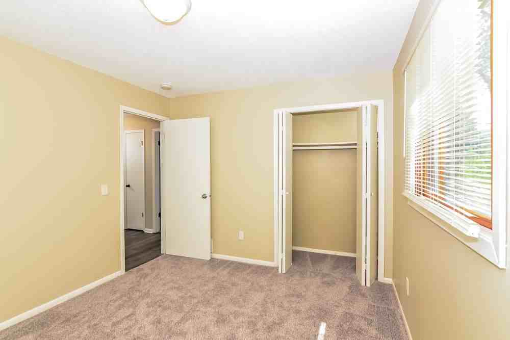 970 44 1/2 Ave Ne #NA - Photo 6 of 11