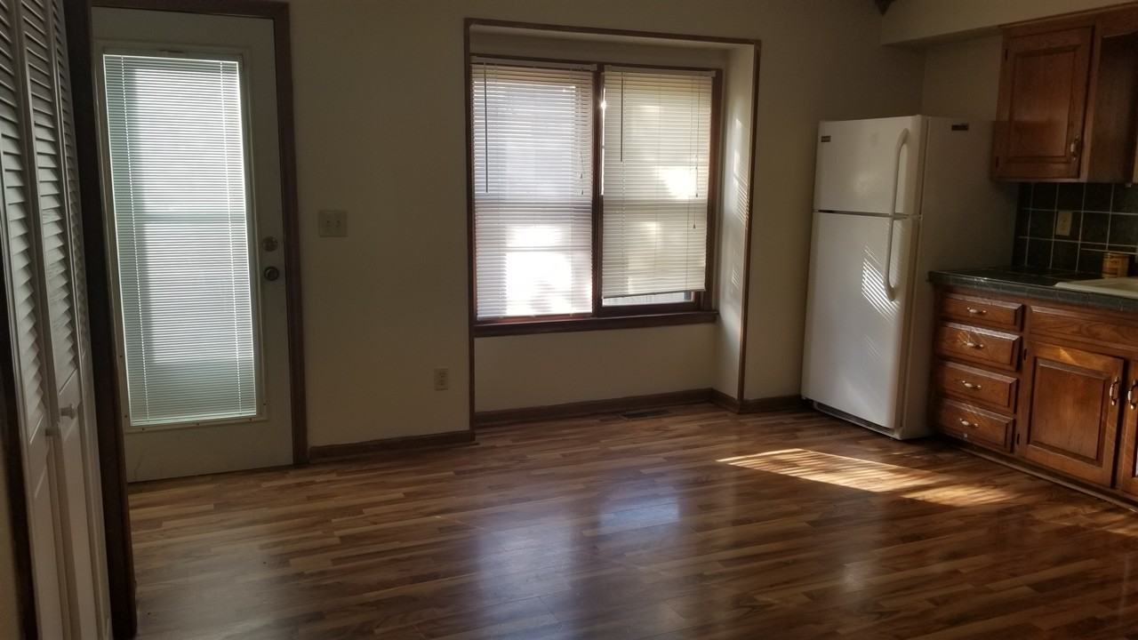 1415 E 124th St #1415 - Photo 7 of 15