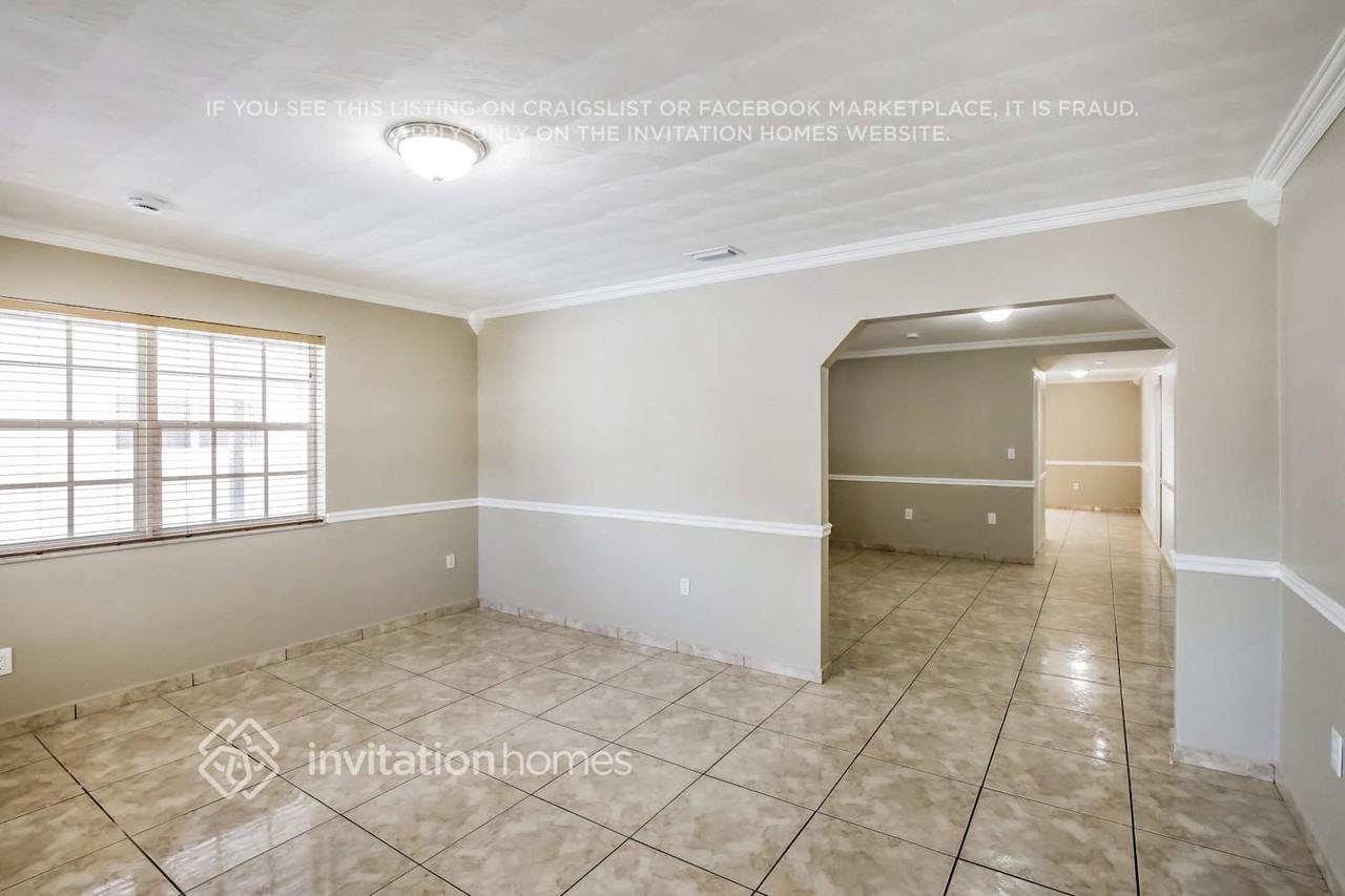 6545 Sw 29th St - Photo 3 of 17