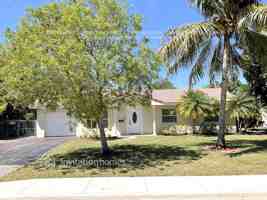 featured image of 7805 Nw 40th St