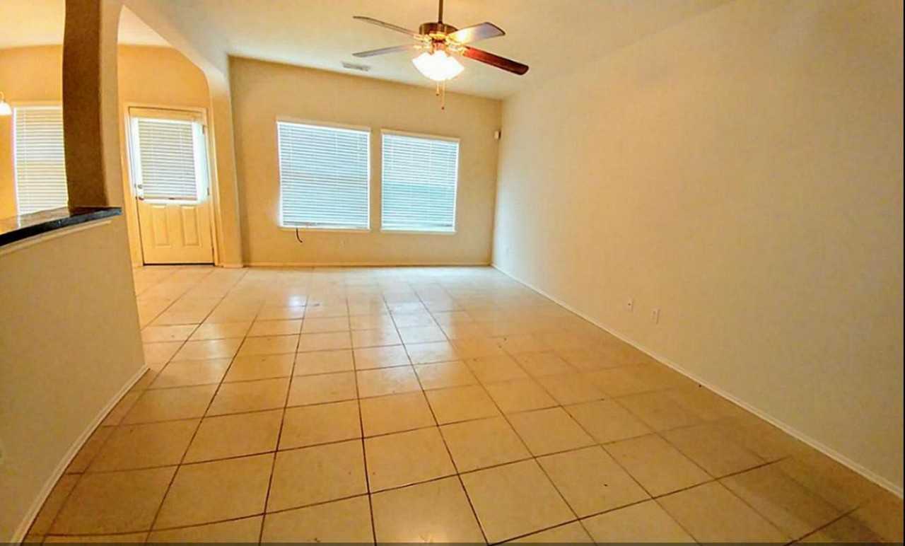 6143 Yorktown Meadow Ln - Photo 5 of 20