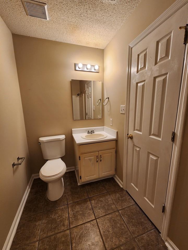154 Nacoochee Dr #1 - Photo 5 of 11