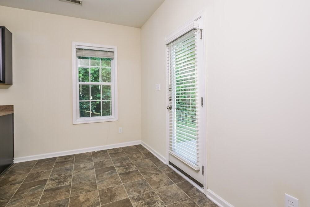 1301 Braemar Highland Dr - Photo 7 of 17