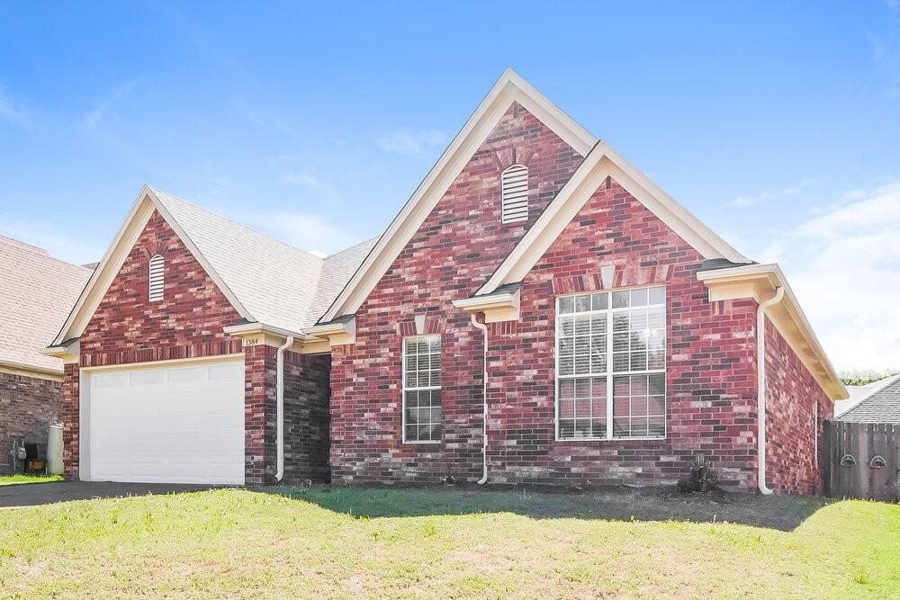 1384 Carlton Ridge Dr - Photo 3 of 16