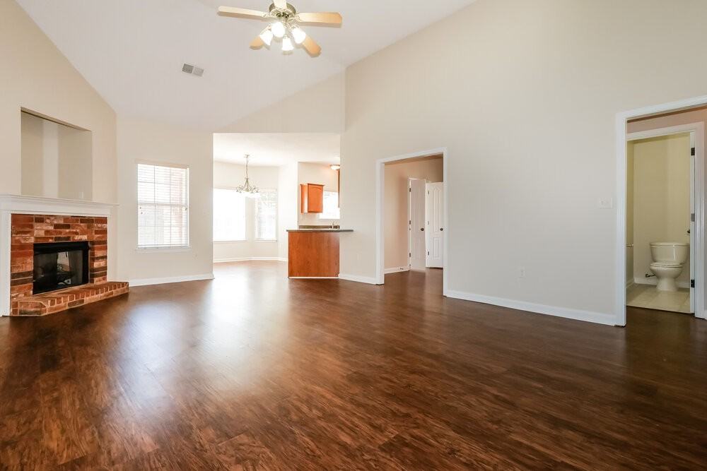 1384 Carlton Ridge Dr - Photo 4 of 16