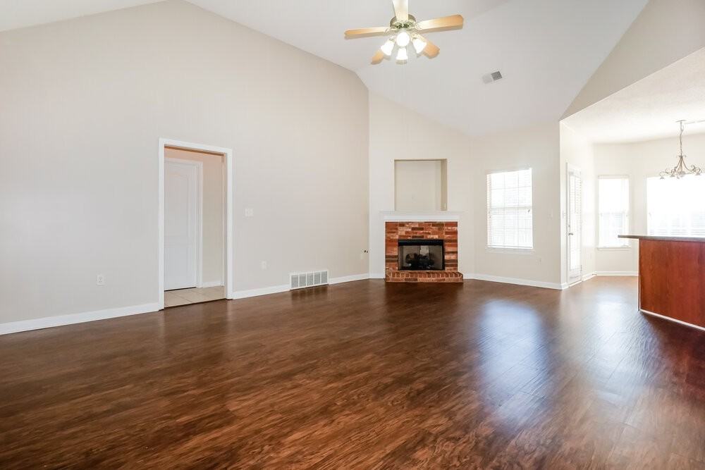 1384 Carlton Ridge Dr - Photo 5 of 16