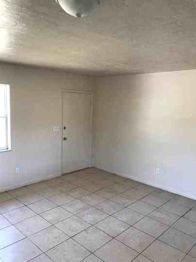 1300 Fountainhead Dr #10 - Photo 4 of 20