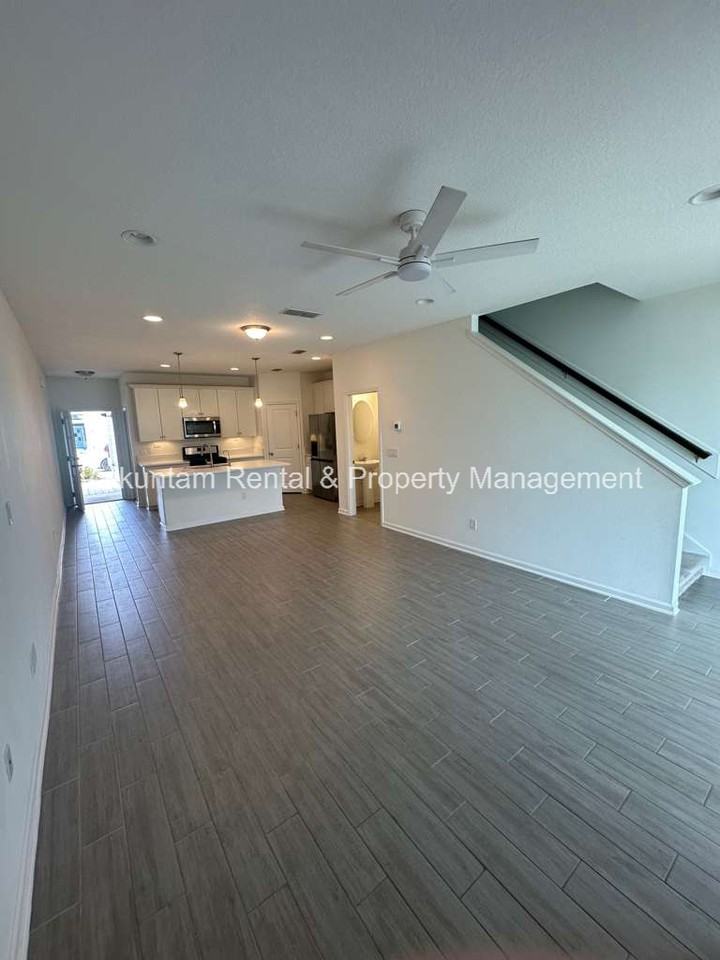 234 Brandon Lakes Dr #1 - Photo 5 of 50