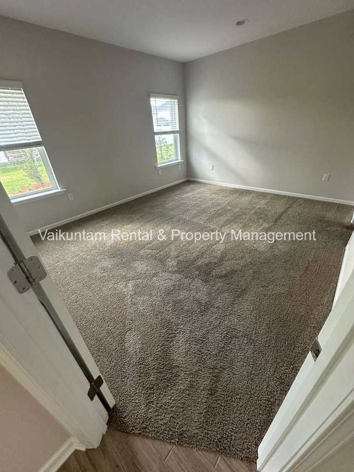 234 Brandon Lakes Dr #1 - Photo 7 of 50