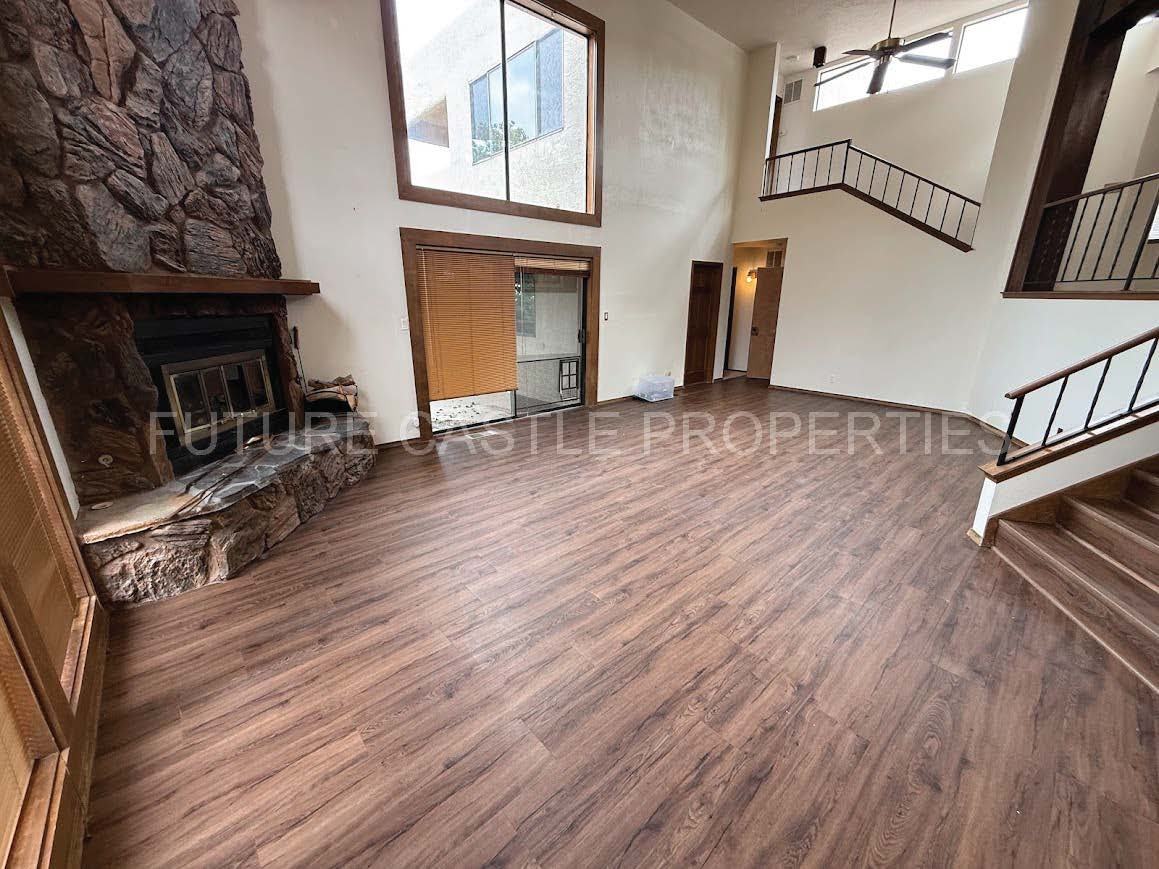 5021 Calle Del Cielo Ne #1 - Photo 4 of 10