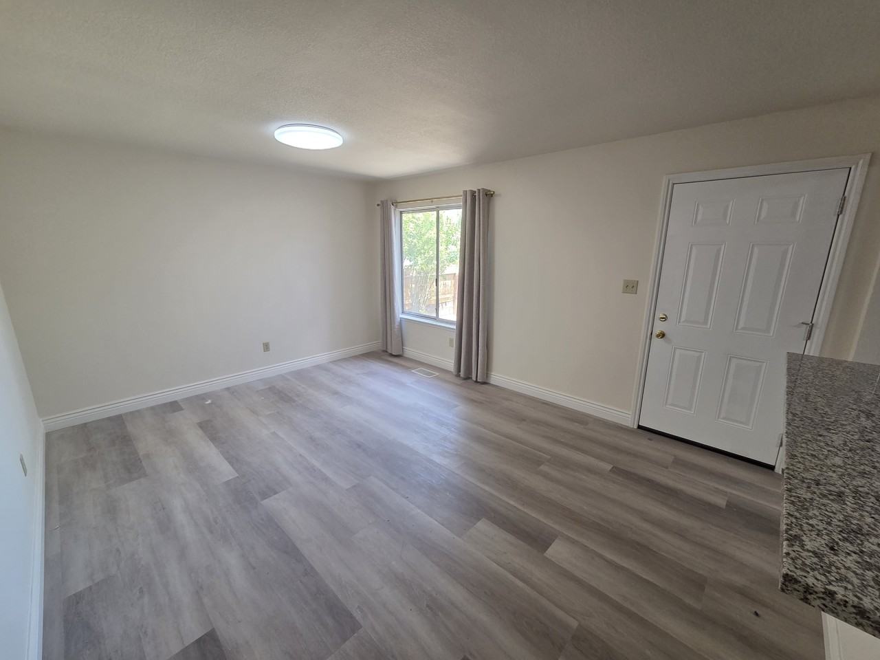 6521 Flower St #1 - Photo 6 of 10