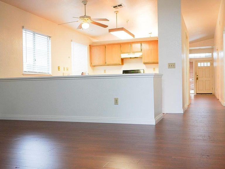 2336 Honeysuckle Way - Photo 2 of 8
