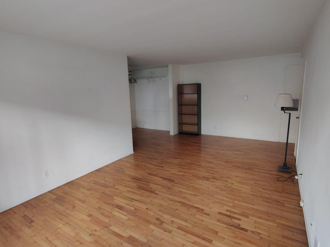 Bedford Garden Apartments - Photo 5 of 16
