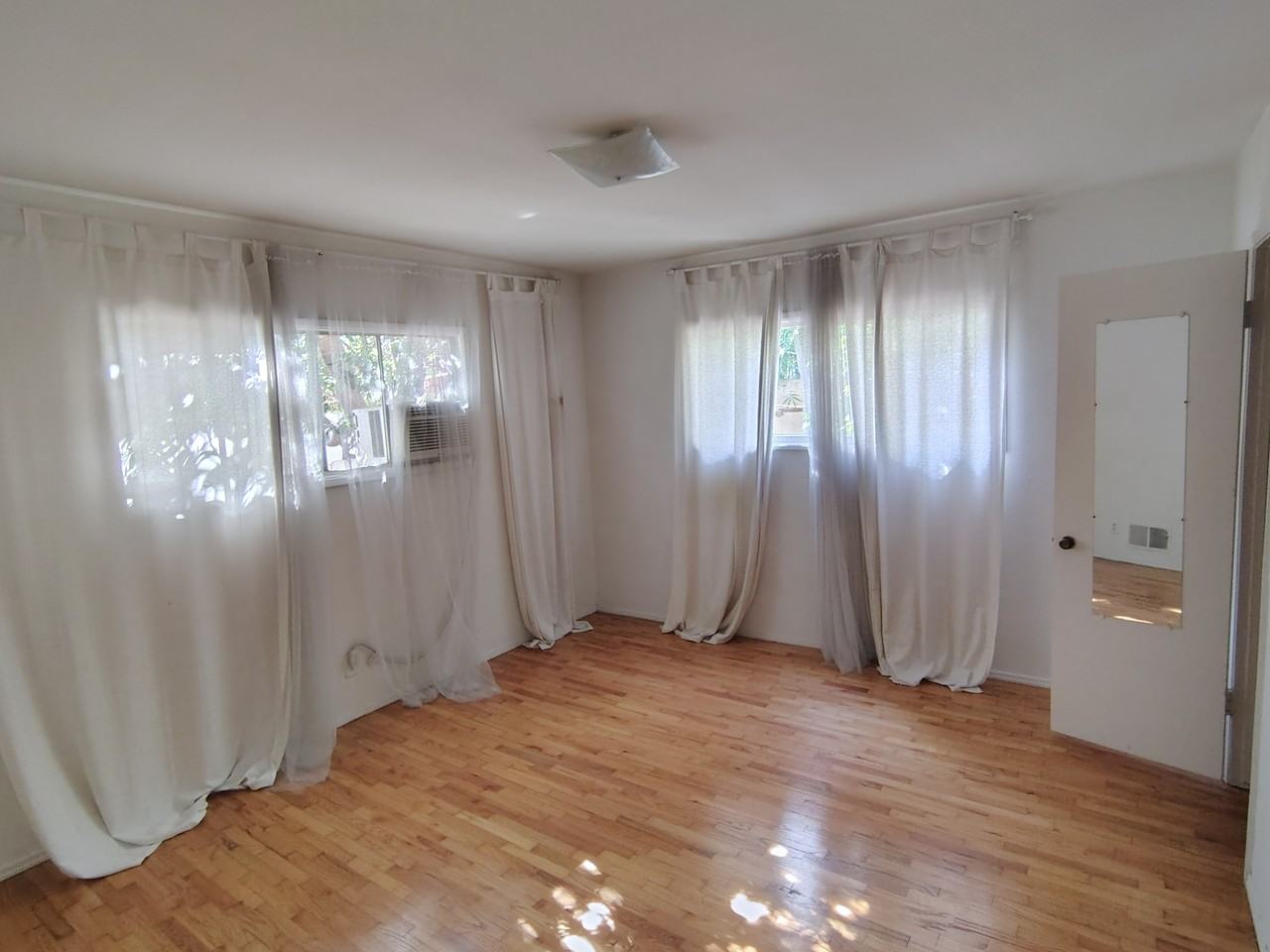 Bedford Garden Apartments - Photo 7 of 16