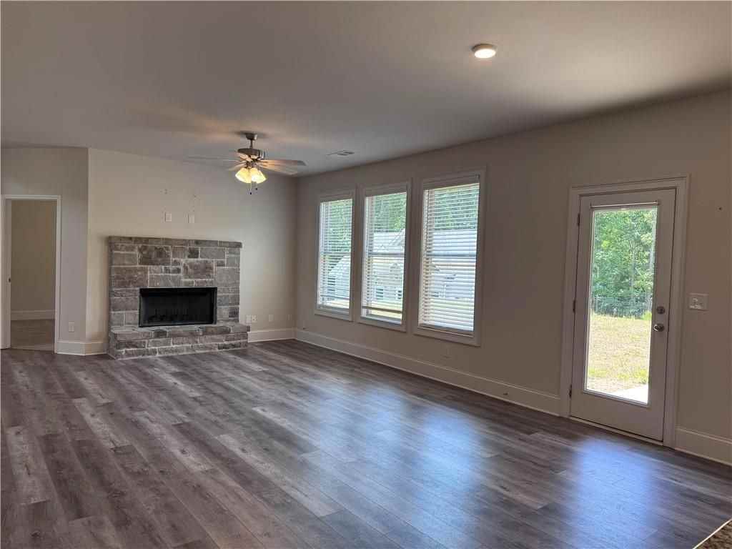 1850 Silver Crest Way - Photo 6 of 26
