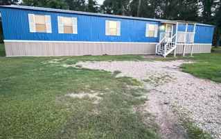 featured image of 15637 Sims Ln