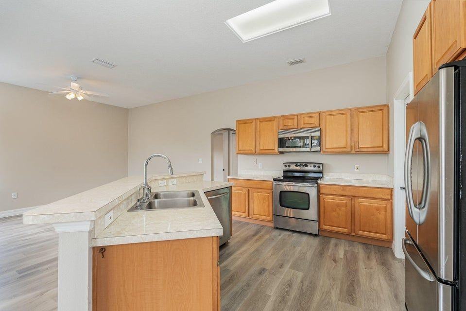 328 Hammonton St Sw - Photo 4 of 6