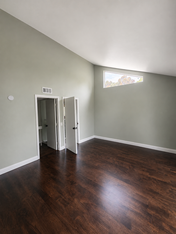 3340 Cherokee Ave - Photo 3 of 4