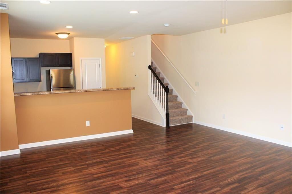 810 Riverdance Dr Nw - Photo 4 of 19