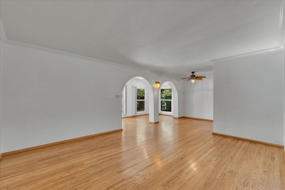 8062 Wynne Ave - Photo 6 of 36