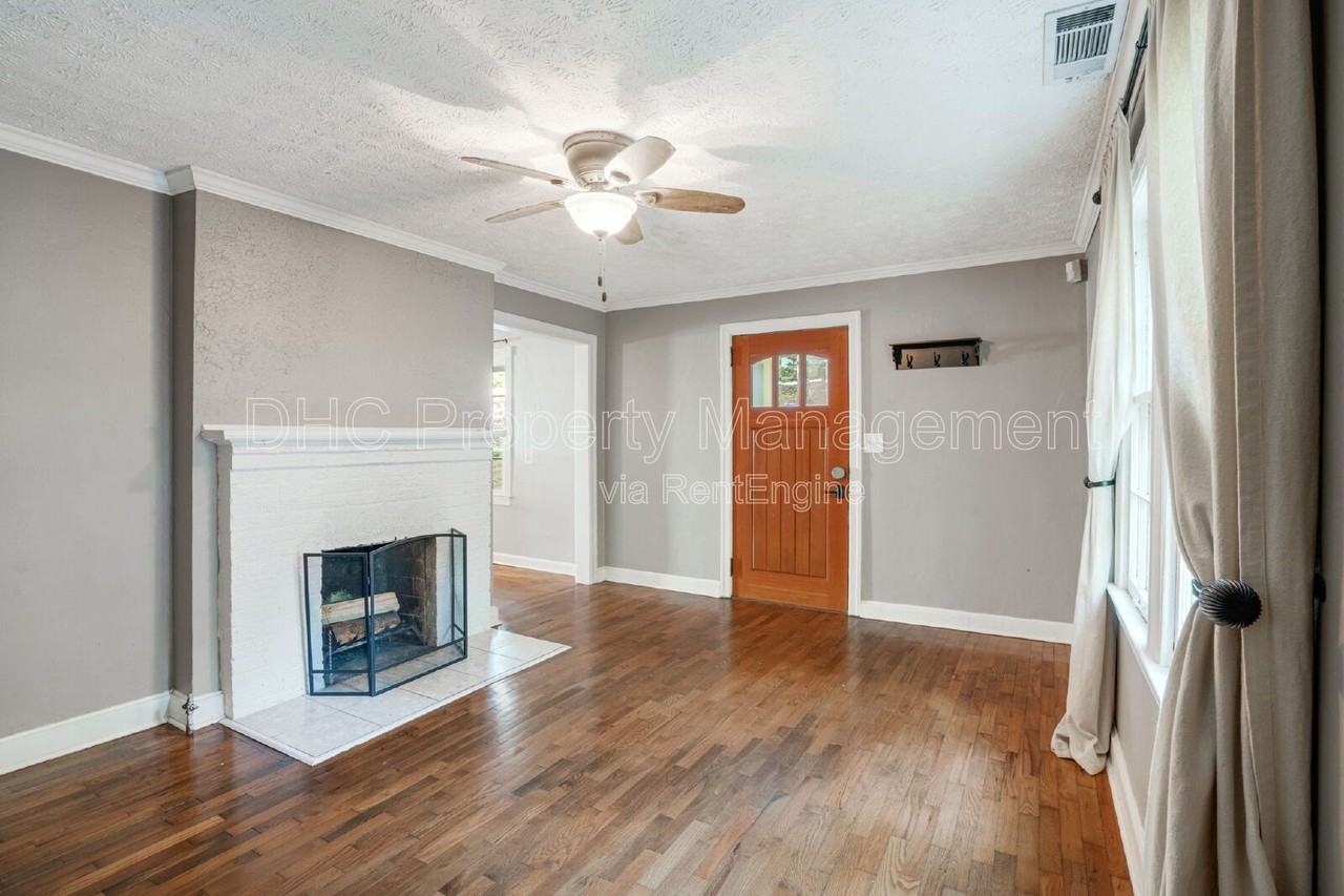 600 Warwick St Se - Photo 2 of 11