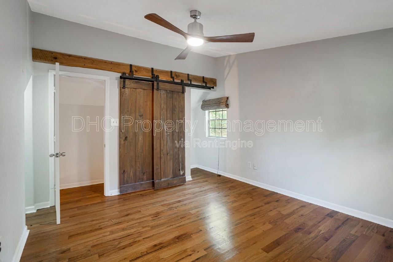600 Warwick St Se - Photo 5 of 11