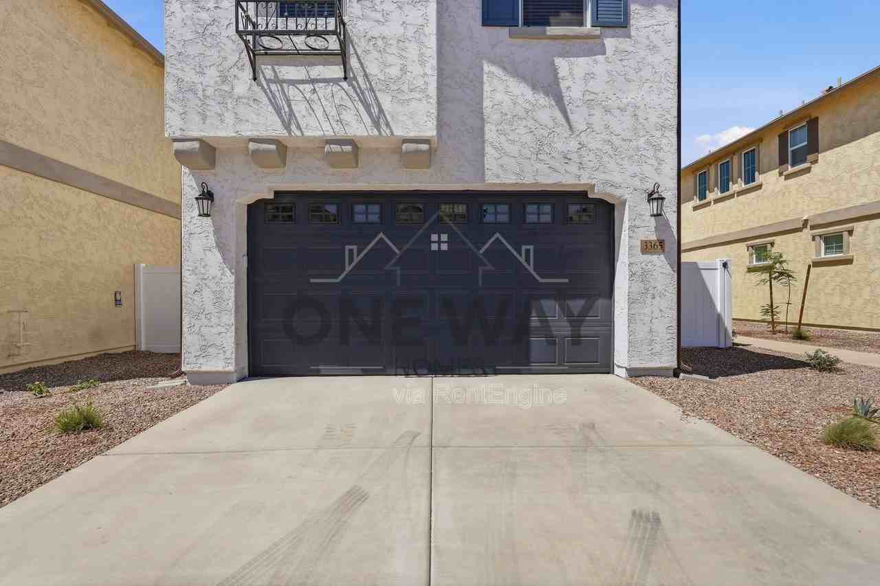 3365 S Primrose - Photo 4 of 41