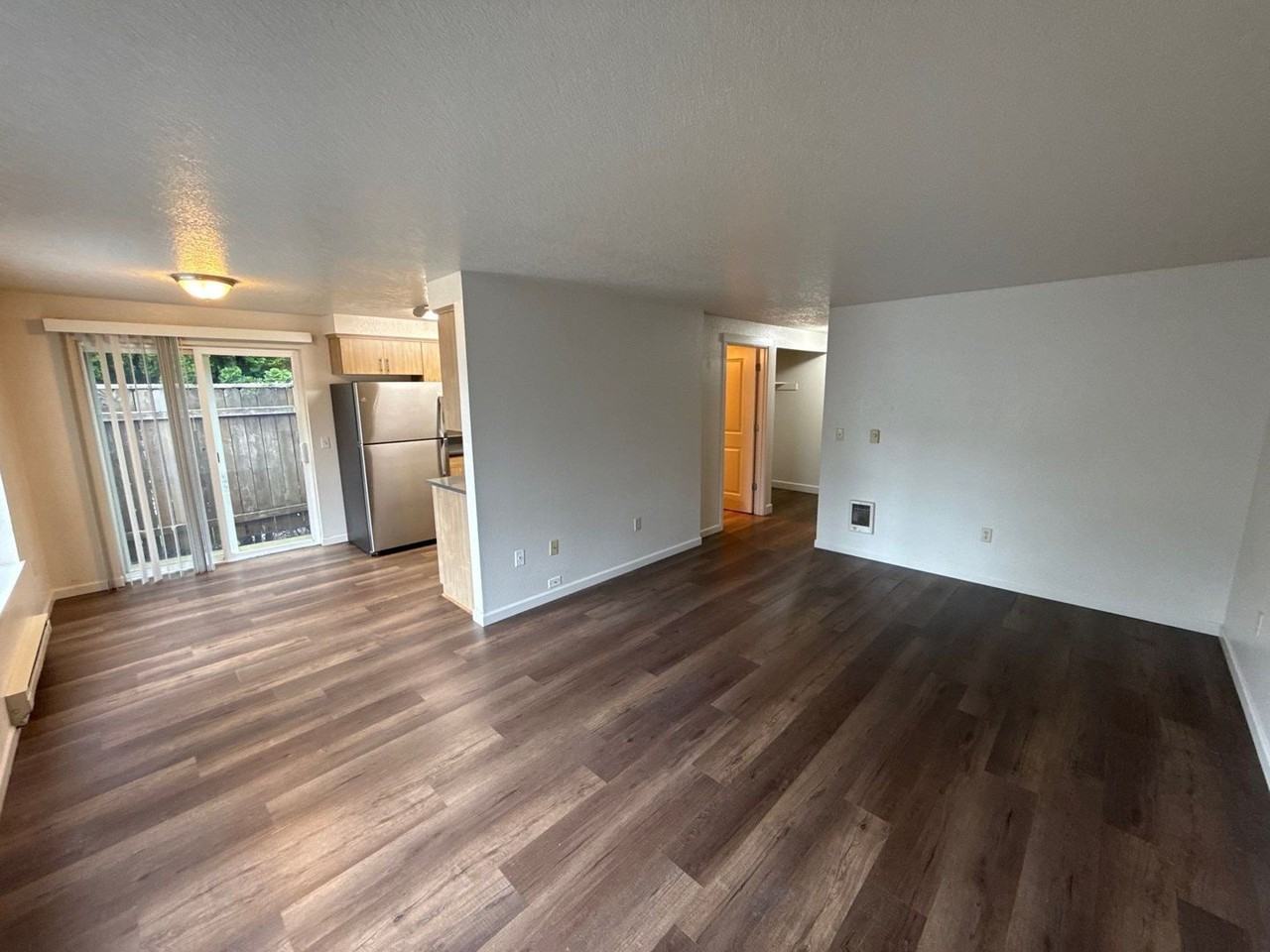 915 Bryan Ct - Photo 3 of 25