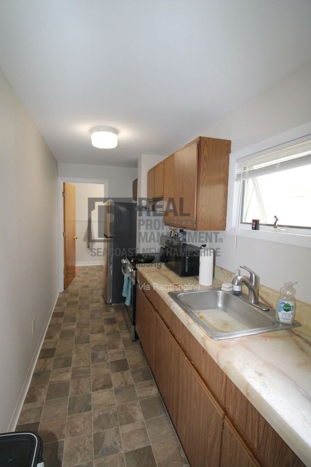 40 Grove St #4 - Photo 5 of 13