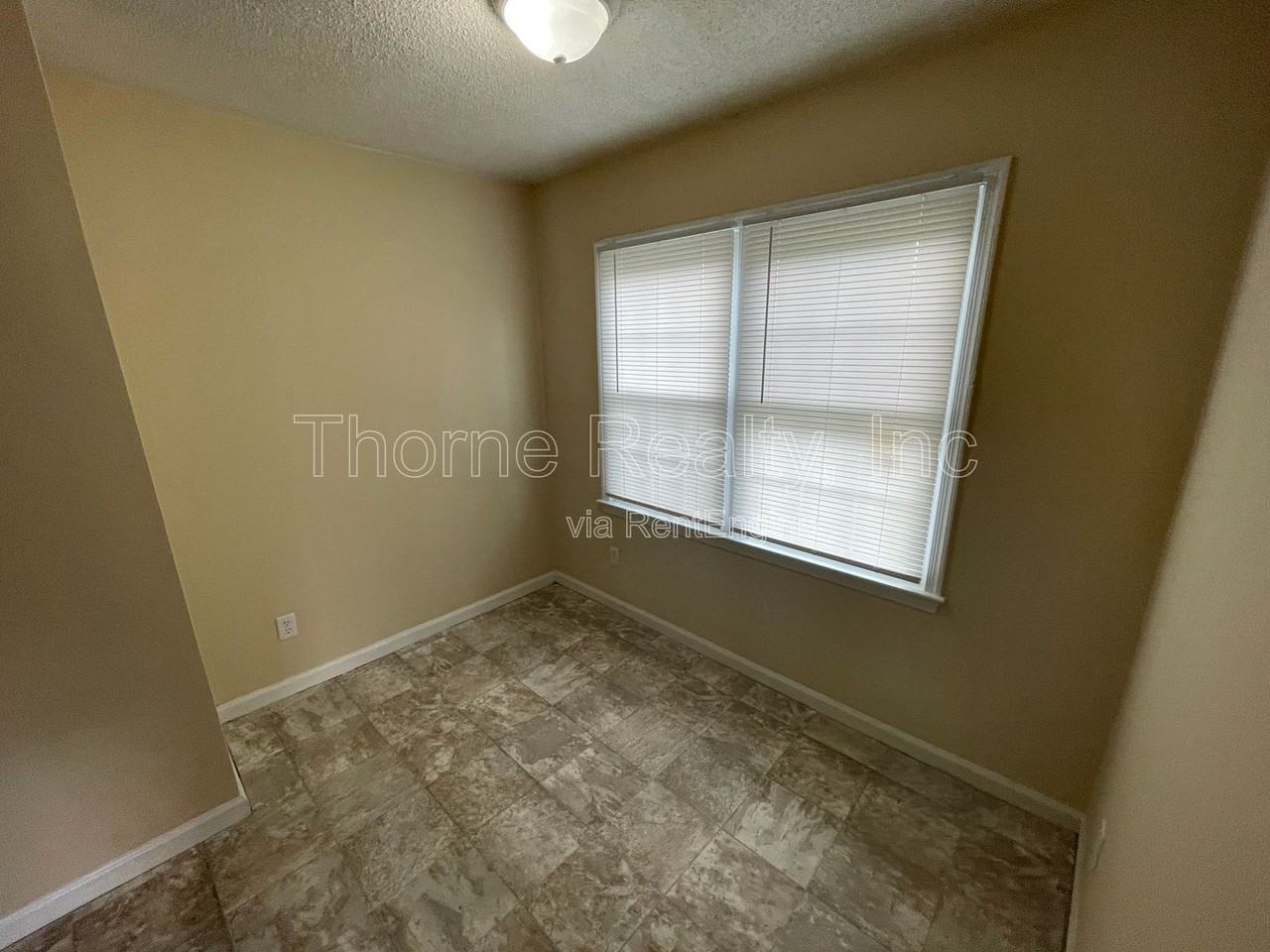 406 Dowd St - Photo 3 of 9