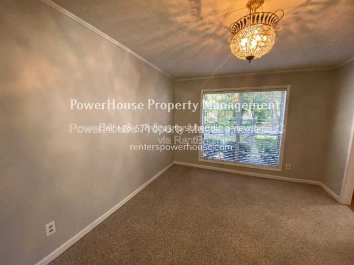 605 Suwanee Lakes Cir - Photo 4 of 50