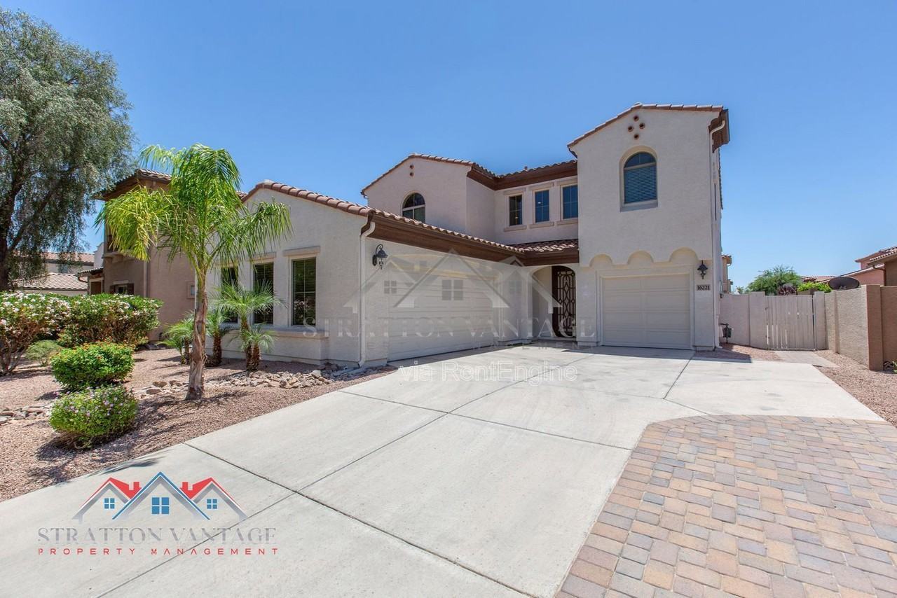 16221 W Mercer Ln - Photo 3 of 50
