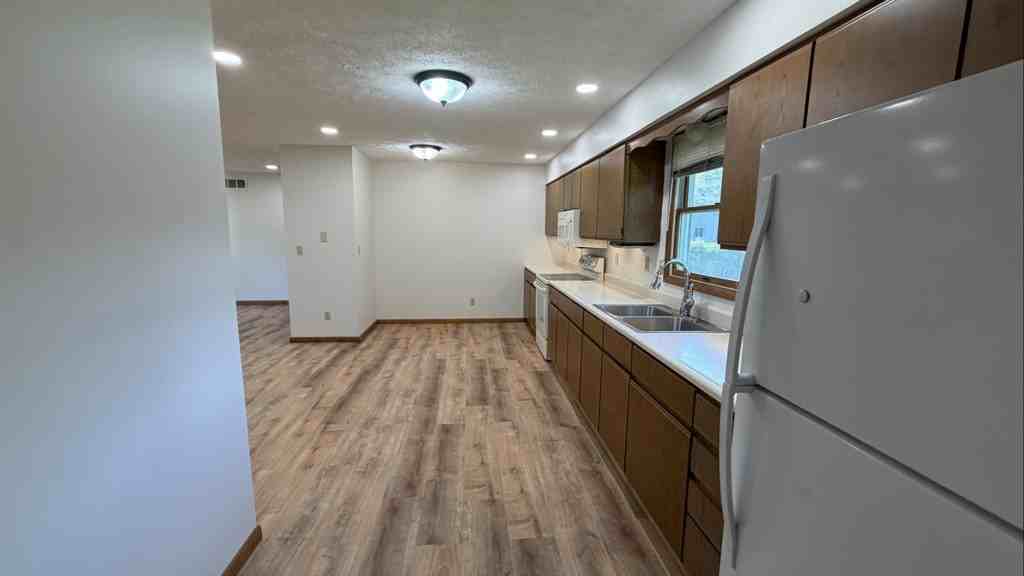 104 Dennis Dr #104B - Photo 3 of 18