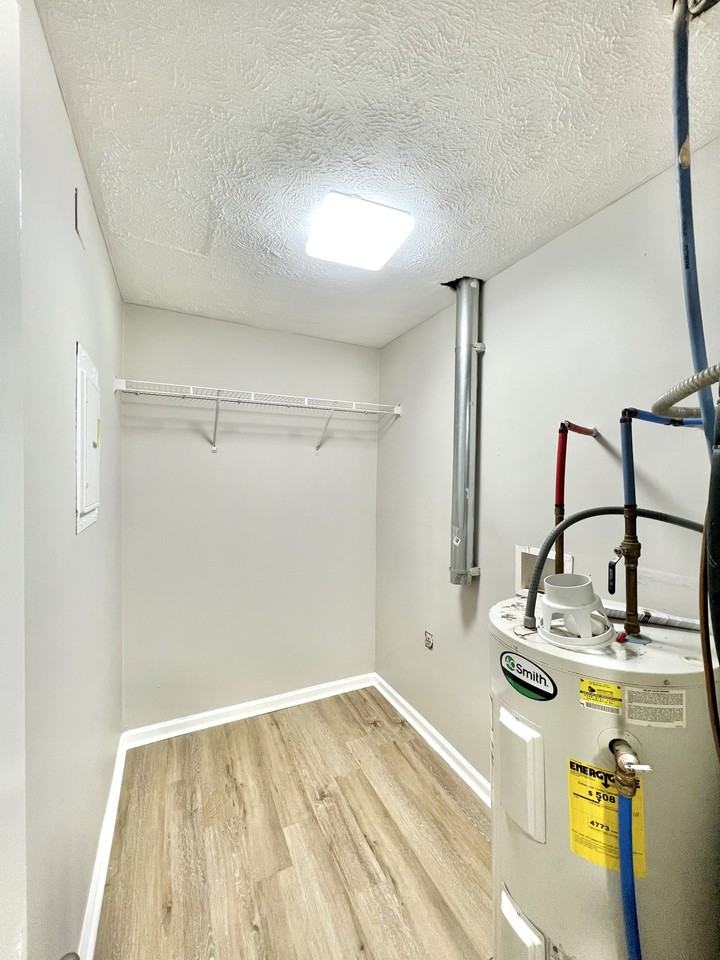 1309 Powhatan Trl #2 - Photo 5 of 7