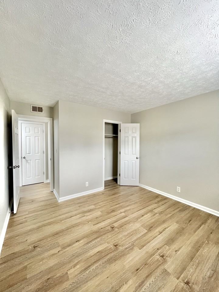 1309 Powhatan Trl #2 - Photo 6 of 7