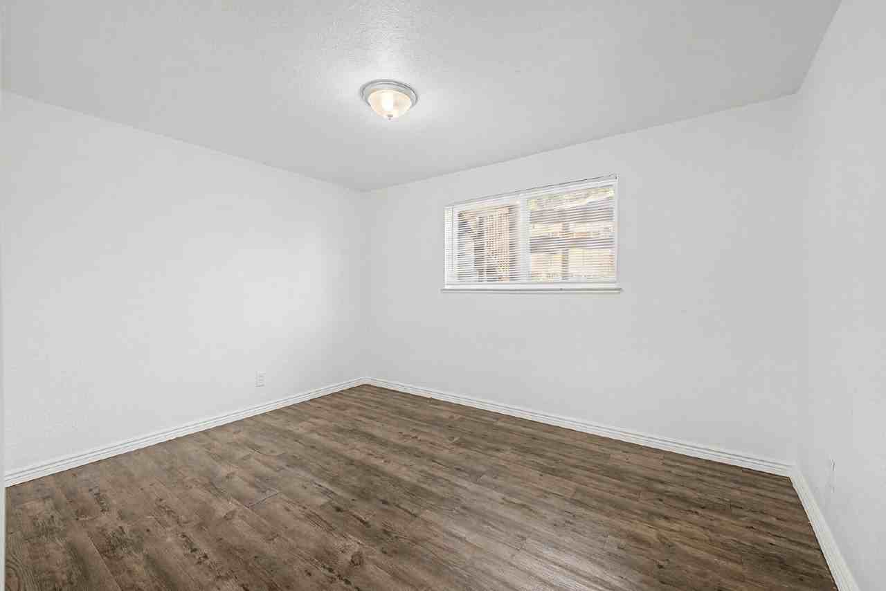 259 S Eliot St - Photo 5 of 23
