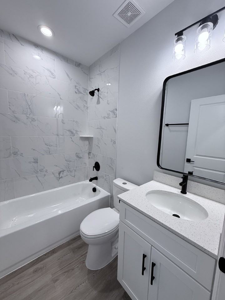 6941 Dickinson Dr - Photo 5 of 19