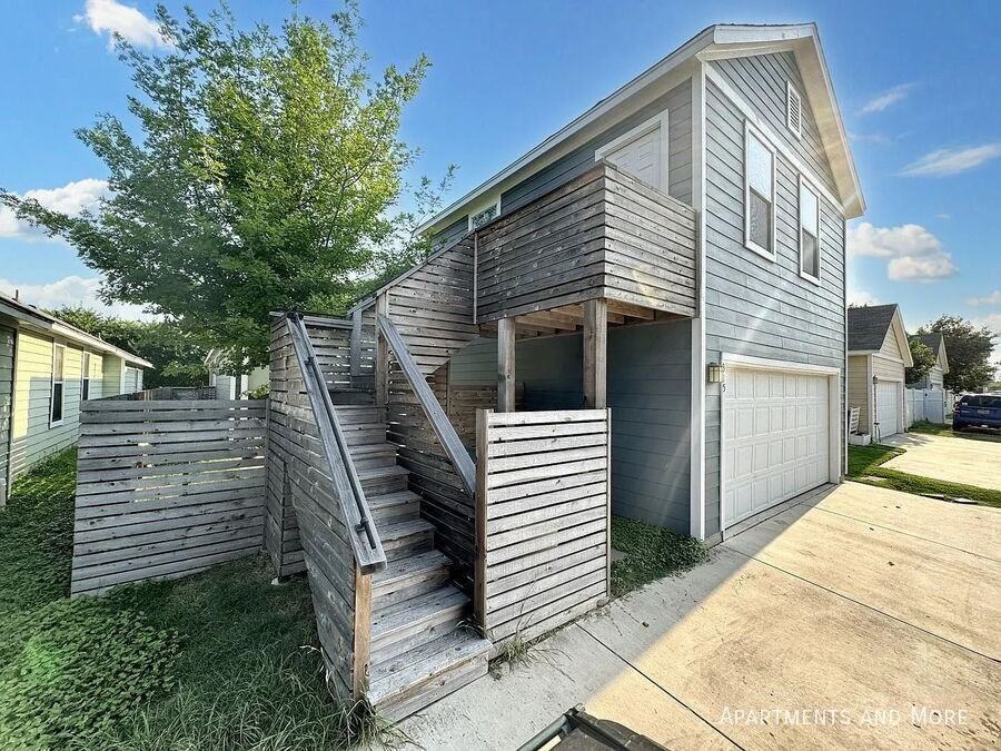 315 Rachel St #C - Photo 2 of 8