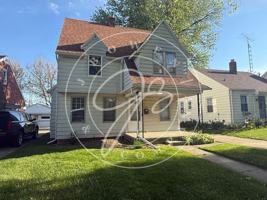 featured image of 446 W Capistrano Ave