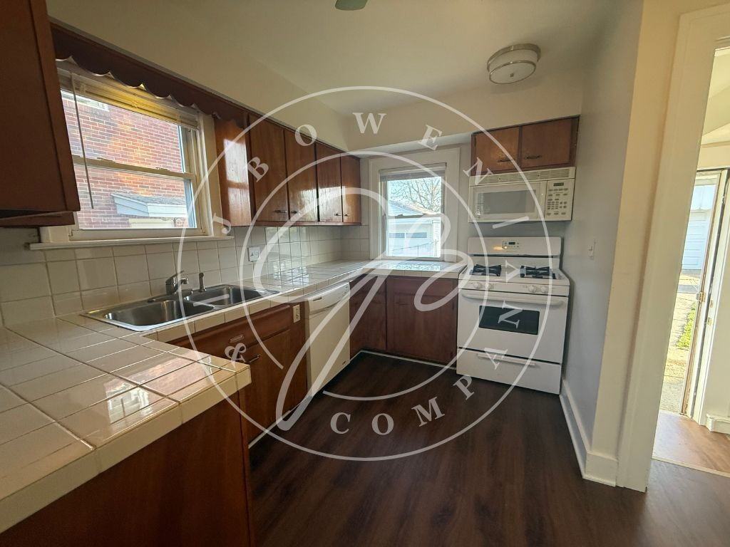 446 W Capistrano Ave - Photo 5 of 15