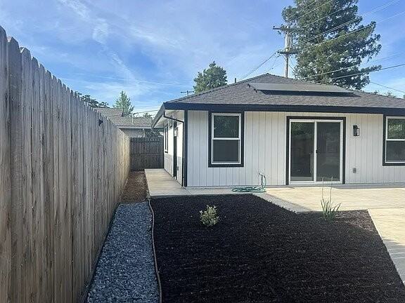 115 1/2 Henderson Way - Photo 2 of 13