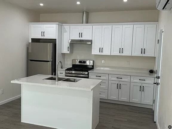 29806 Old Sycamore Ln - Photo 3 of 13
