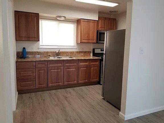 4502 69th St - Photo 2 of 11