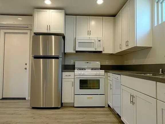 7007 Colorado Ave - Photo 6 of 7