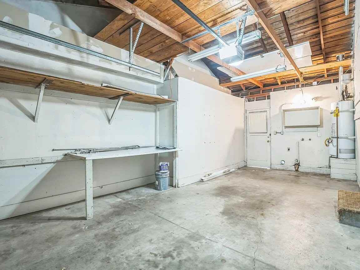 1322 Topaz Way - Photo 2 of 11