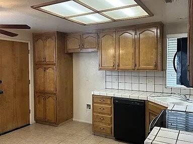 1981 Chakkar Estates Dr - Photo 3 of 12