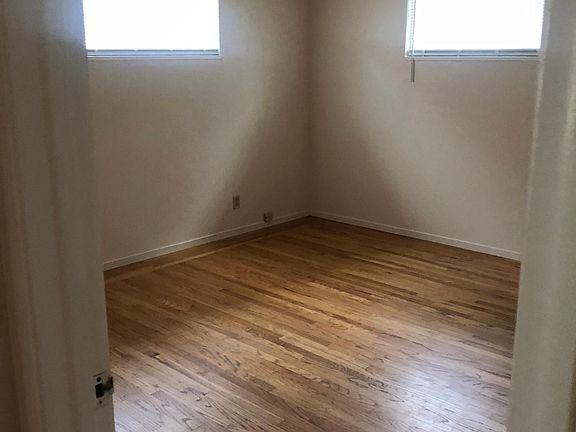 2644 7th Ave - Photo 3 of 11