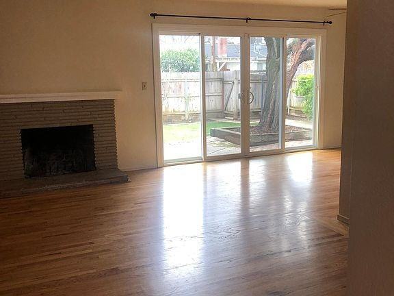 2644 7th Ave - Photo 5 of 11