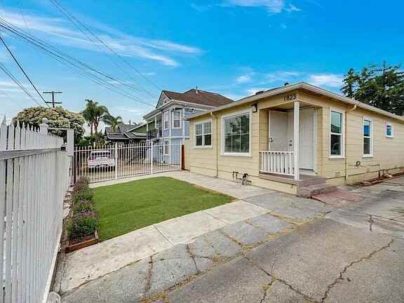 1823 96th Ave - Photo 2 of 23