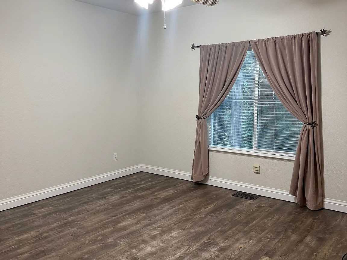 2080 Bourbon St - Photo 7 of 13